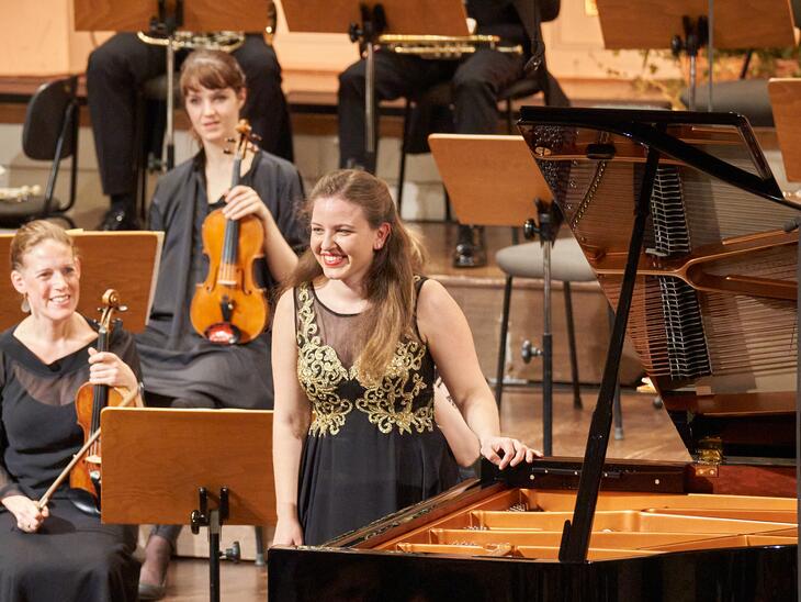 Elisabeth Waglechner auf der Bühne | © Christian Schneider